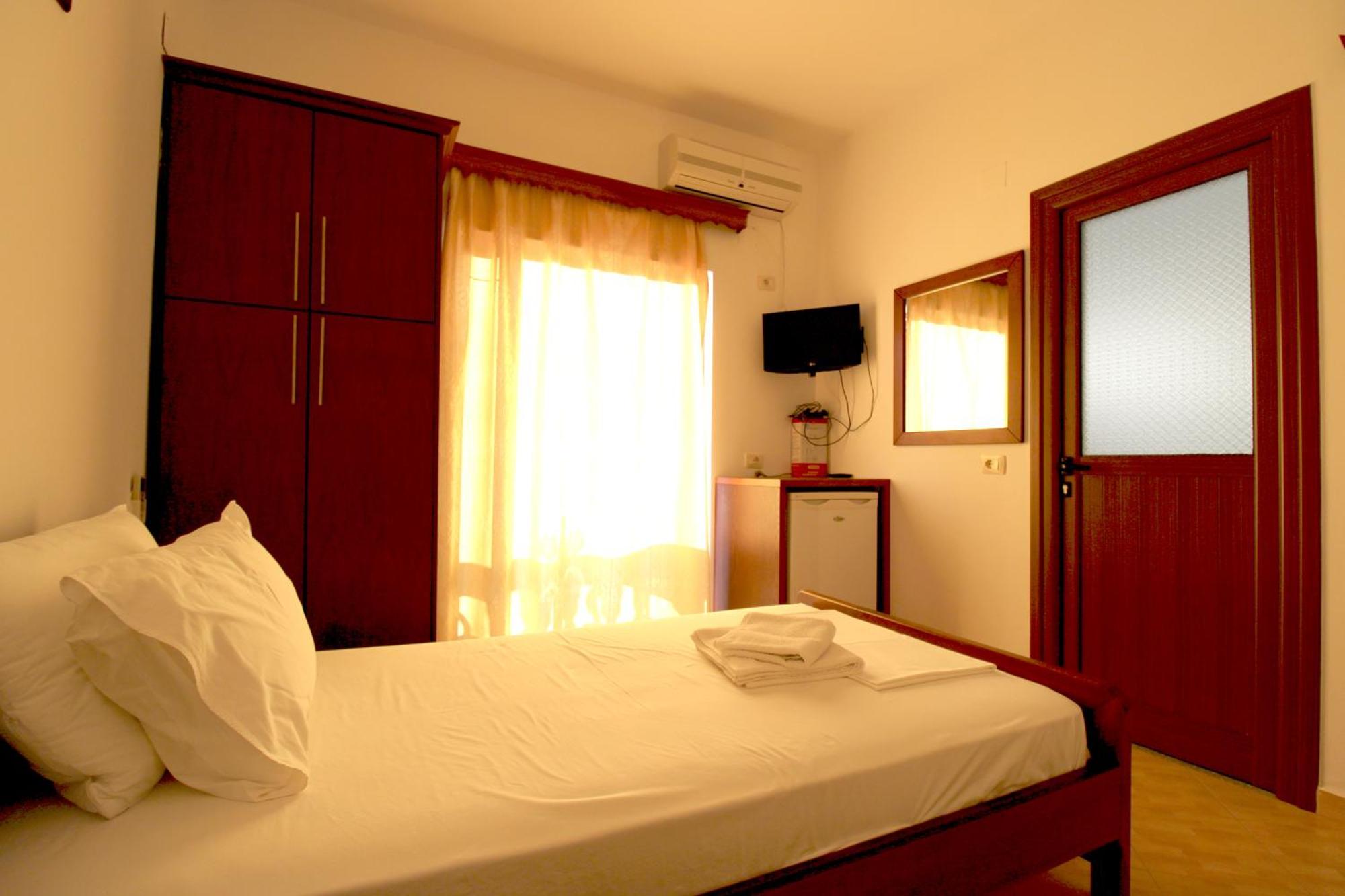 Garden Villa Dhesara Ксамил Екстериор снимка