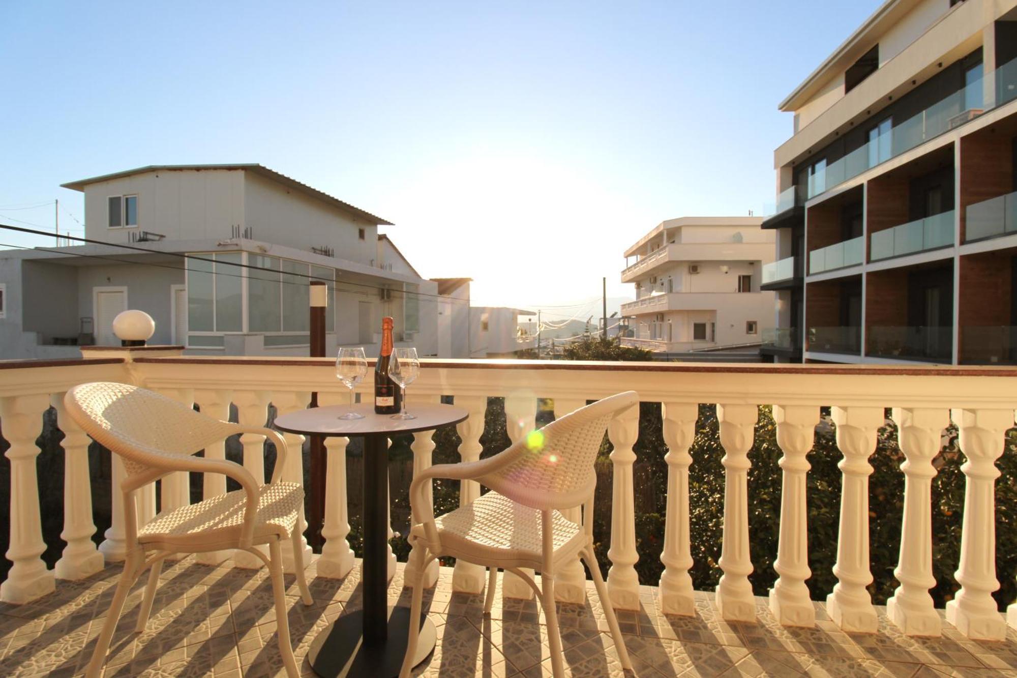 Garden Villa Dhesara Ксамил Екстериор снимка