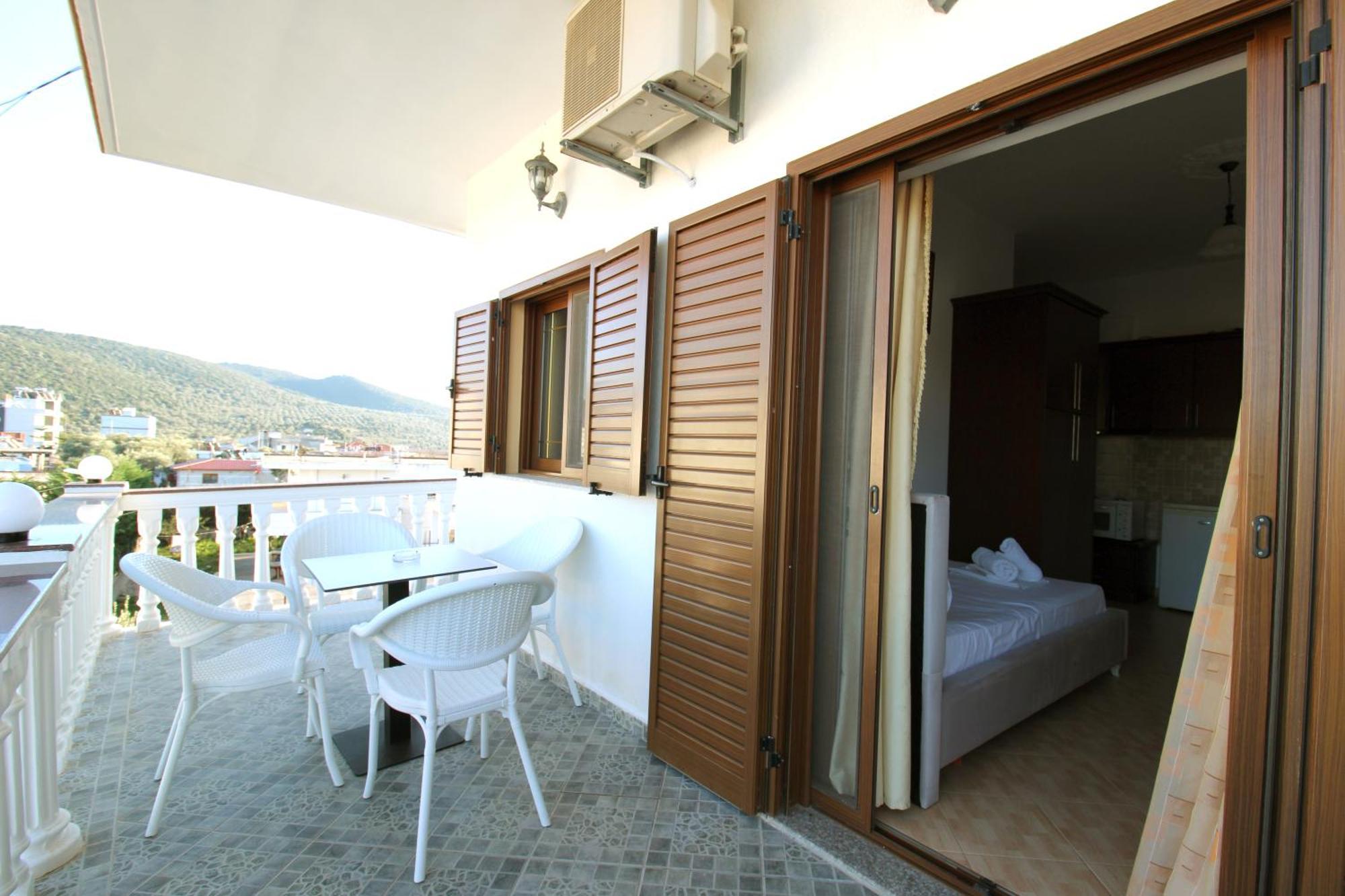 Garden Villa Dhesara Ксамил Екстериор снимка