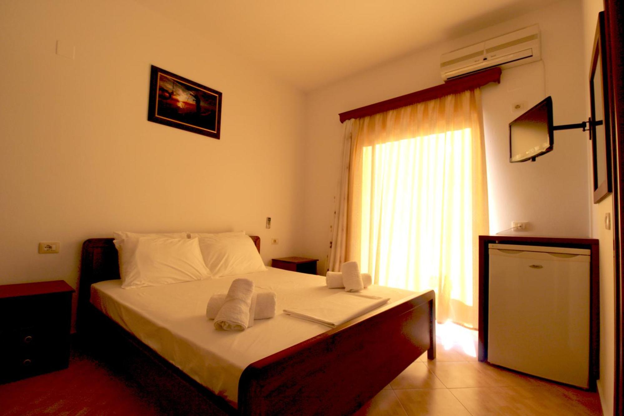 Garden Villa Dhesara Ксамил Екстериор снимка