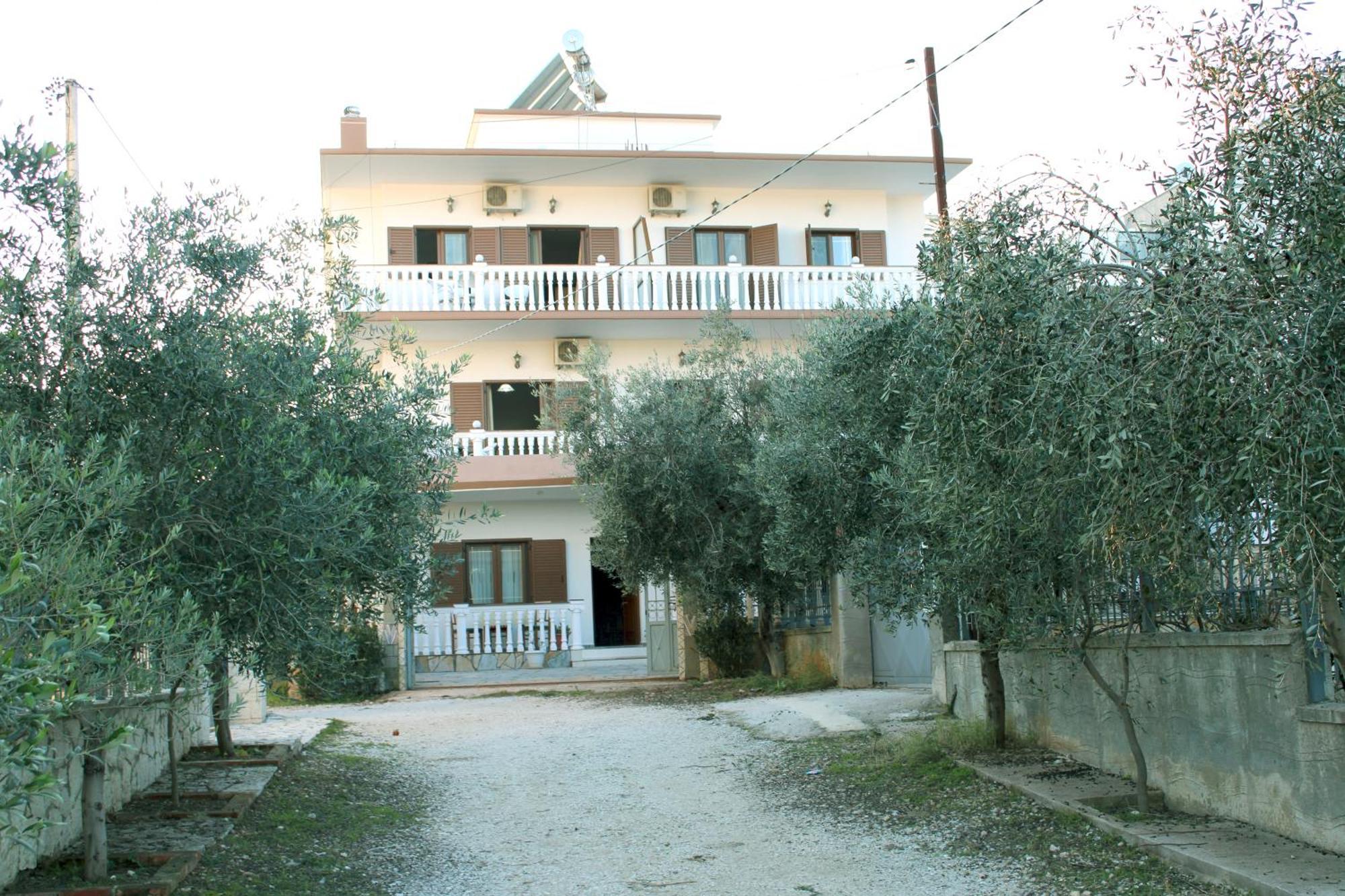 Garden Villa Dhesara Ксамил Екстериор снимка